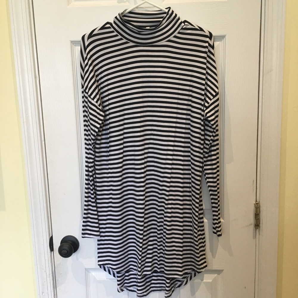 Ladies Medium Dress